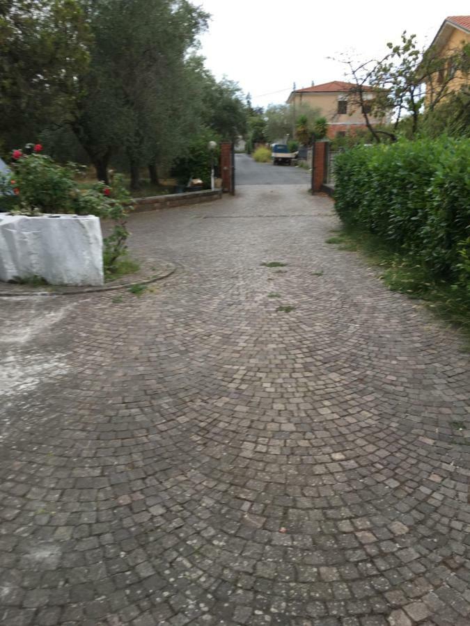 Casa Degli Zii Appartamento Letizia Luni エクステリア 写真
