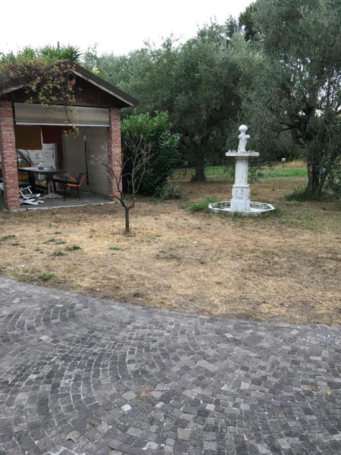 Casa Degli Zii Appartamento Letizia Luni エクステリア 写真