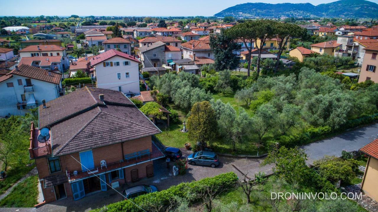 Casa Degli Zii Appartamento Letizia Luni エクステリア 写真