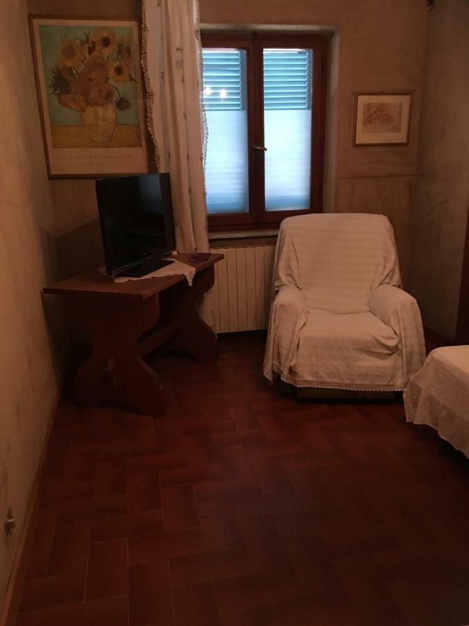 Casa Degli Zii Appartamento Letizia Luni エクステリア 写真